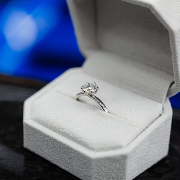 1.03ct Diamond Platinum Ring (D/VVS2)